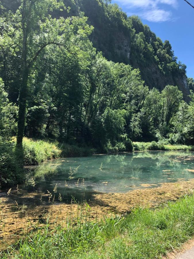 Au Pied Du Vercors Tout Est Permis La Riviere  Exterior photo